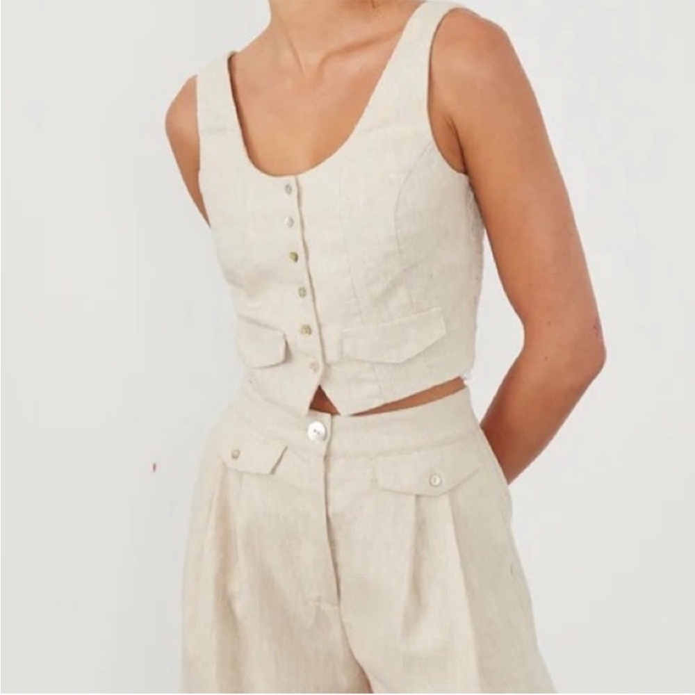 SOVERE anthropologie instance cropped linen vest coastal old money size M